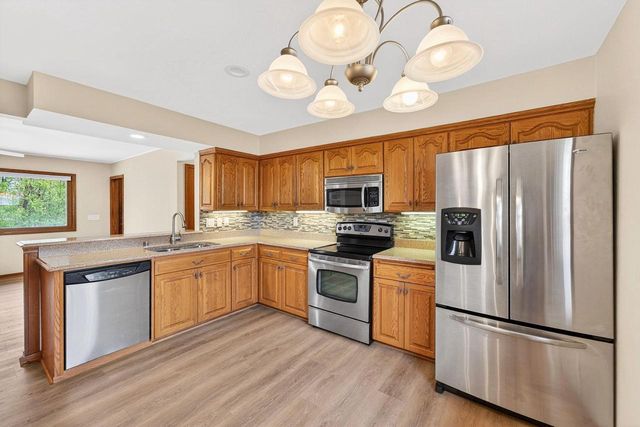 17225 Penbrook DRIVE, Brookfield, WI 53045