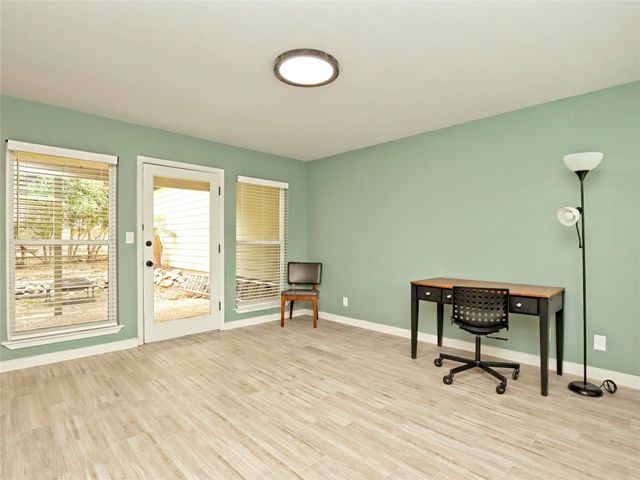 44 Casa Verde ST, Lakeway, TX 78734