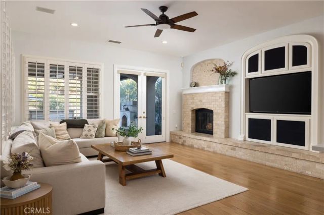 26 Peppertree, Newport Beach, CA 92660