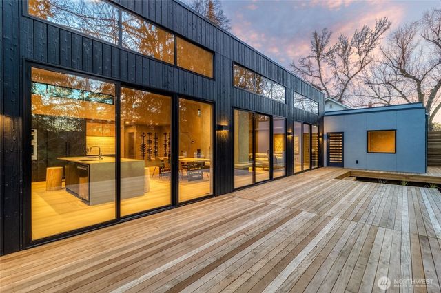 910 Fern Avenue, Walla Walla, WA 99362