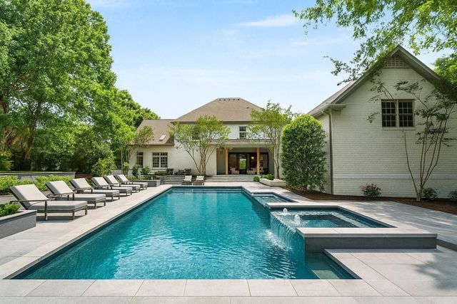 1115 Wilson Pike, Brentwood, TN 37027