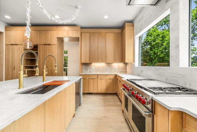 1115 Wilson Pike, Brentwood, TN 37027