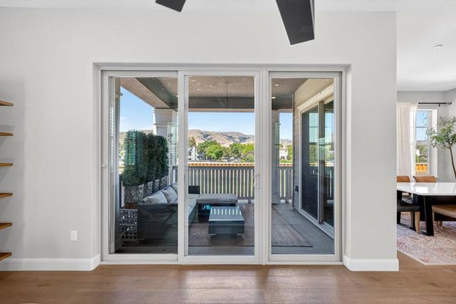 1580 Hidden Creek Lane, Milpitas, CA 95035