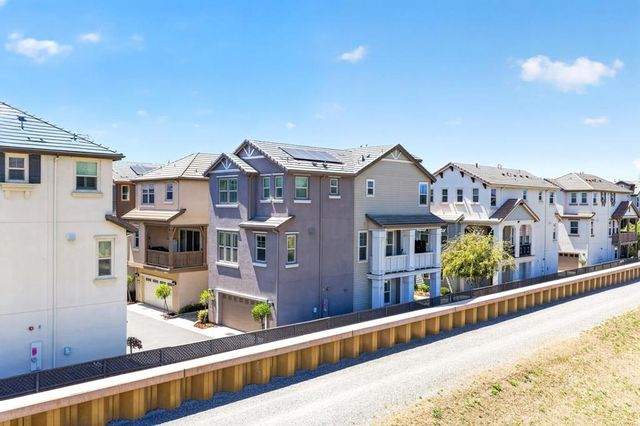 1580 Hidden Creek Lane, Milpitas, CA 95035