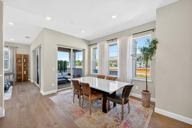 1580 Hidden Creek Lane, Milpitas, CA 95035