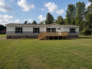 1151 Mandella Road, Bonneau, SC 29431