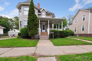 224 N Madison Avenue, Bay City, MI 48708