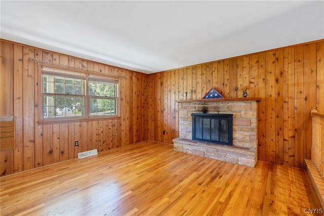 4776 Edgeworth Drive, Manlius, NY 13104