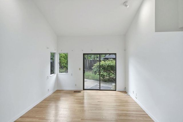 1537 Dana Avenue, Palo Alto, CA 94303