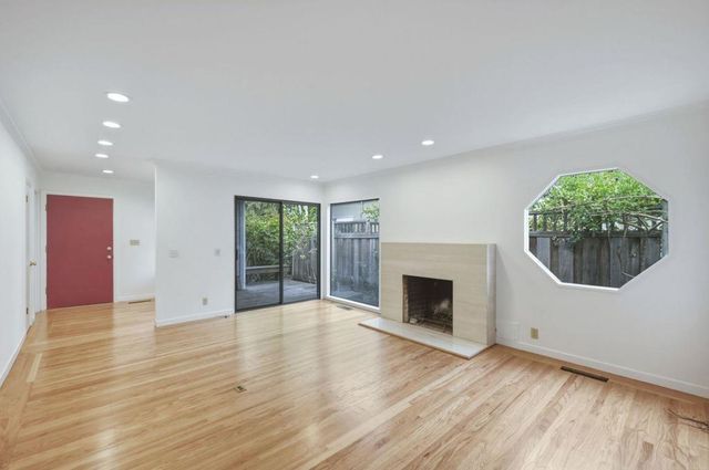 1537 Dana Avenue, Palo Alto, CA 94303