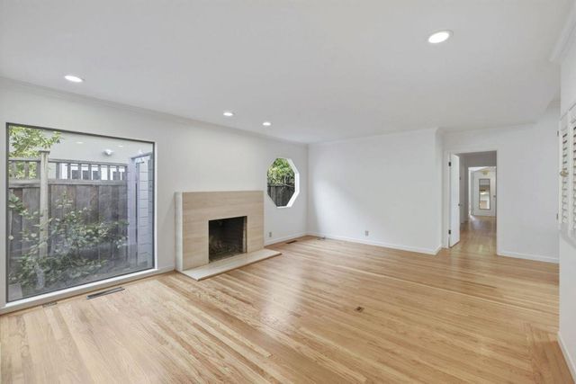 1537 Dana Avenue, Palo Alto, CA 94303