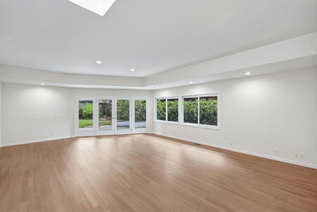 1537 Dana Avenue, Palo Alto, CA 94303