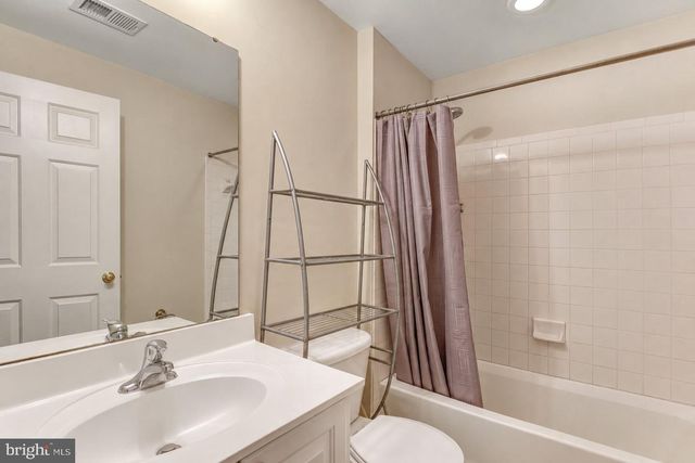 17077 LOFTRIDGE LN, Gainesville, VA 20155