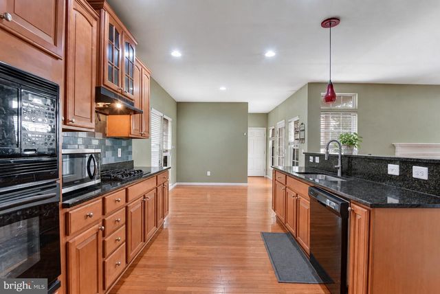17077 LOFTRIDGE LN, Gainesville, VA 20155