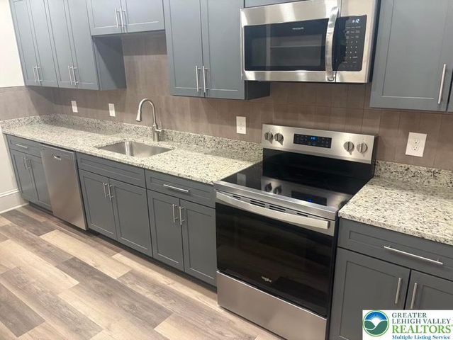 23 North 10th, Easton, PA 18042