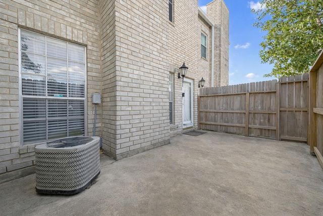 17461 Red Oak Drive 7461, Houston, TX 77090