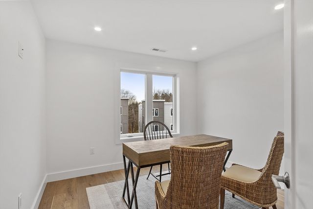 225 Middlesex Turnpike 101, Burlington, MA 01803