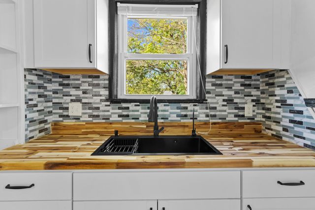 305 S Water Street, Williamsport, OH 43164