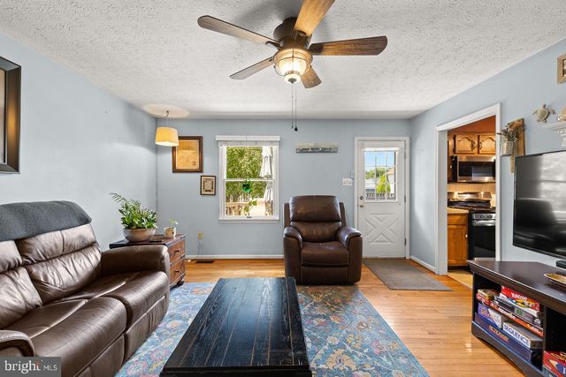 122 BUTTON BUSH AVE, Stephens City, VA 22655