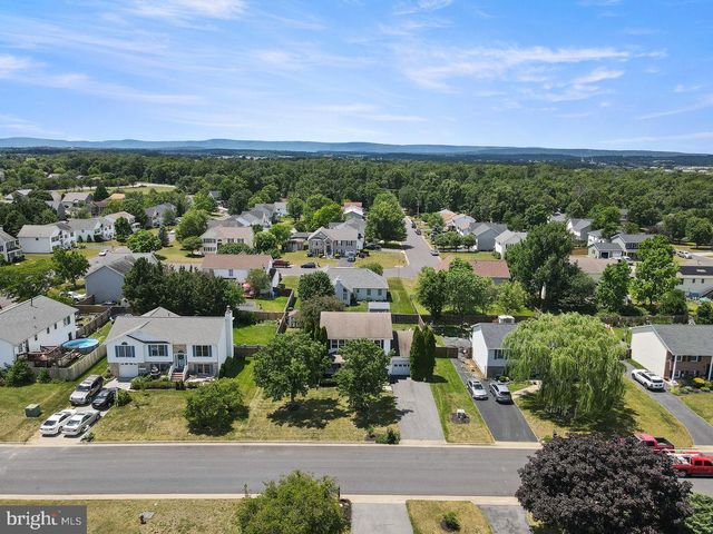 122 BUTTON BUSH AVE, Stephens City, VA 22655