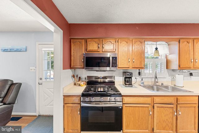122 BUTTON BUSH AVE, Stephens City, VA 22655