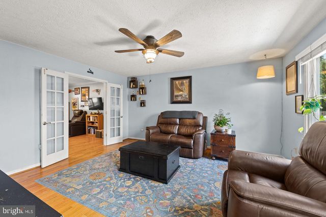 122 BUTTON BUSH AVE, Stephens City, VA 22655