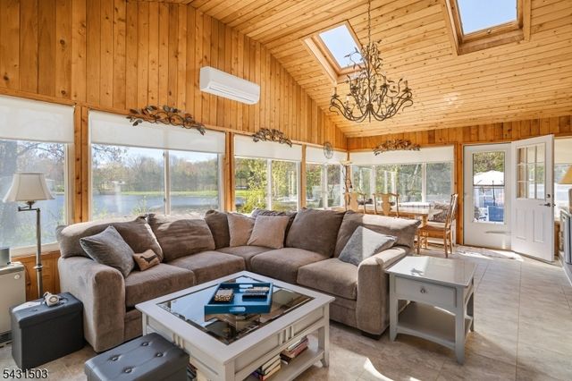 4 Spruce Ct, Vernon Twp., NJ 07422