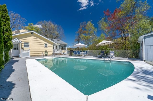 4 Spruce Ct, Vernon Twp., NJ 07422