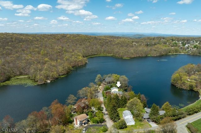 4 Spruce Ct, Vernon Twp., NJ 07422
