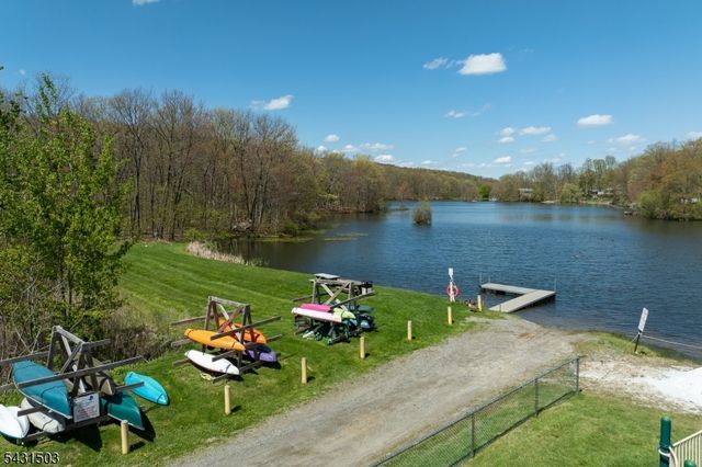 4 Spruce Ct, Vernon Twp., NJ 07422