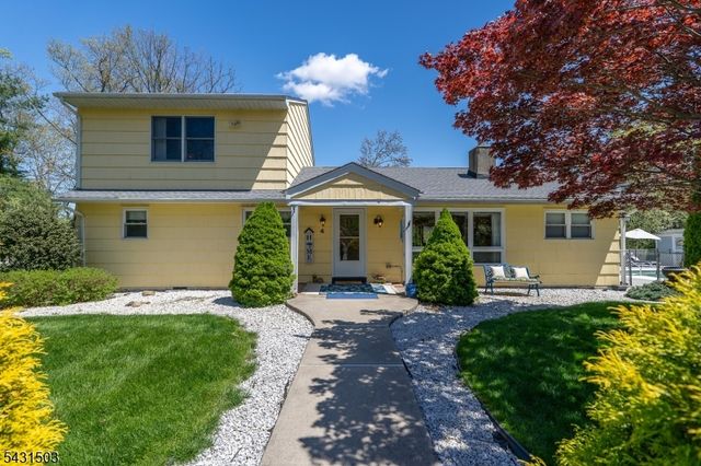 4 Spruce Ct, Vernon Twp., NJ 07422