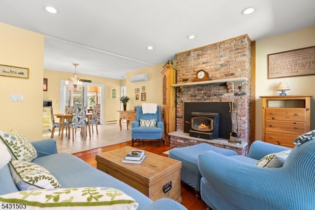 4 Spruce Ct, Vernon Twp., NJ 07422