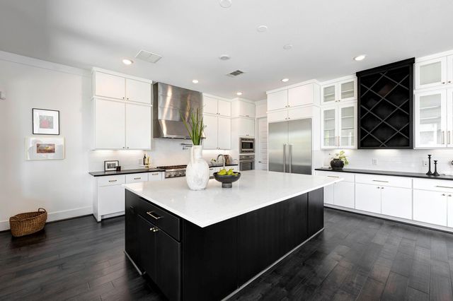 3205 Durhill Street, Houston, TX 77025