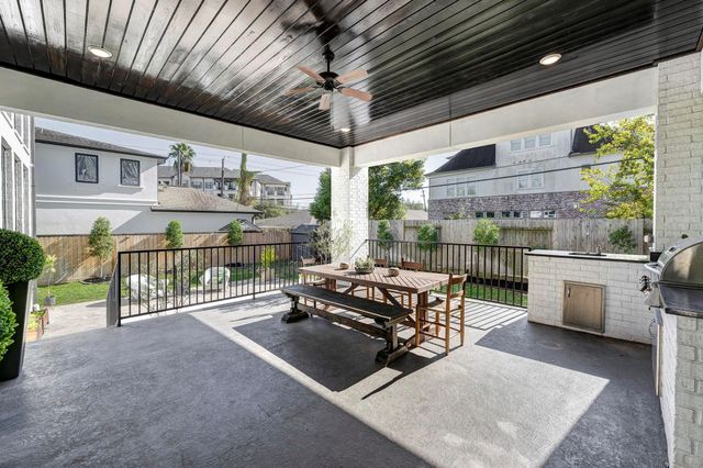 3205 Durhill Street, Houston, TX 77025