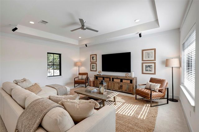 3205 Durhill Street, Houston, TX 77025