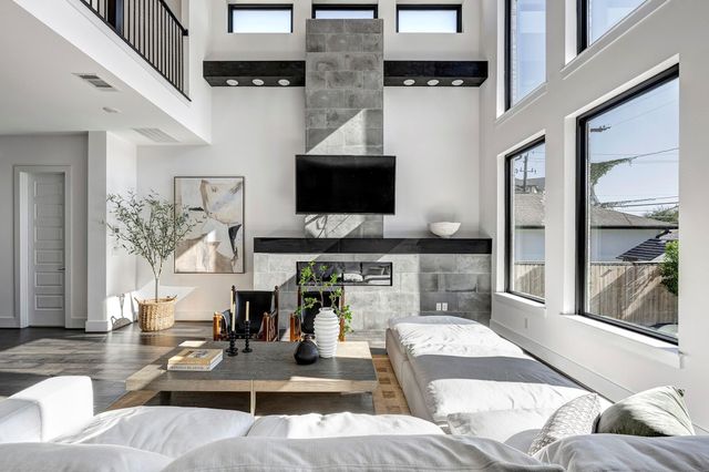 3205 Durhill Street, Houston, TX 77025