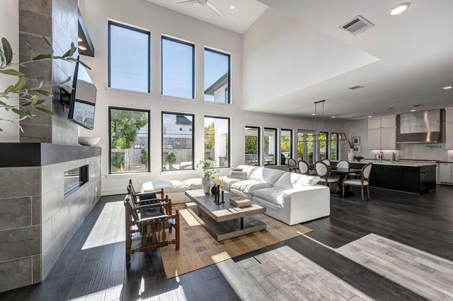 3205 Durhill Street, Houston, TX 77025