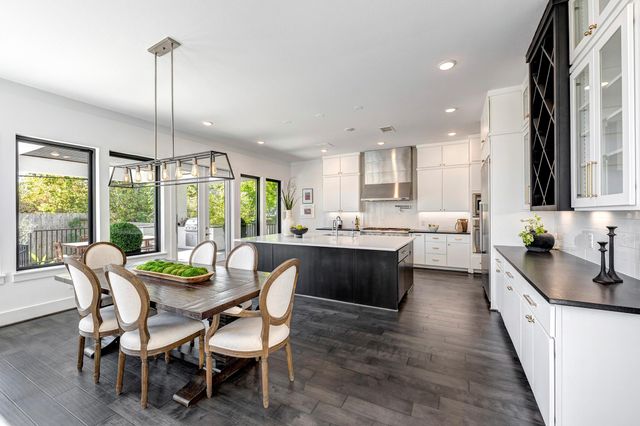 3205 Durhill Street, Houston, TX 77025