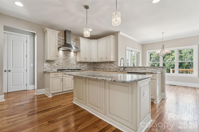 101 Mcalway Road, Charlotte, NC 28211