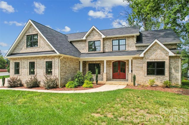 101 Mcalway Road, Charlotte, NC 28211
