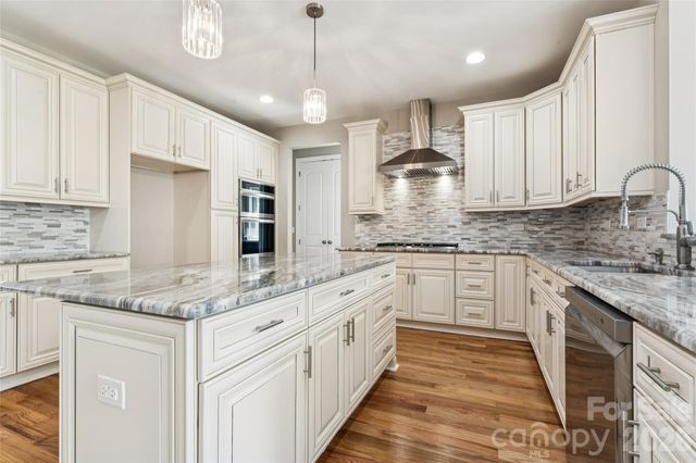 101 Mcalway Road, Charlotte, NC 28211