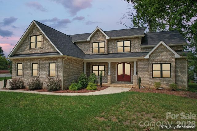 101 Mcalway Road, Charlotte, NC 28211