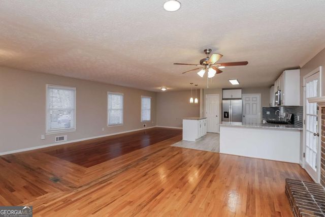 282 Somerset Court, Lawrenceville, GA 30044