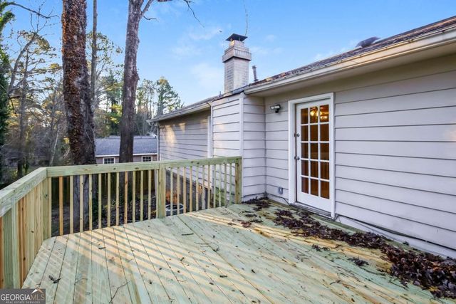 282 Somerset Court, Lawrenceville, GA 30044