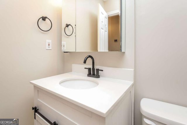 282 Somerset Court, Lawrenceville, GA 30044