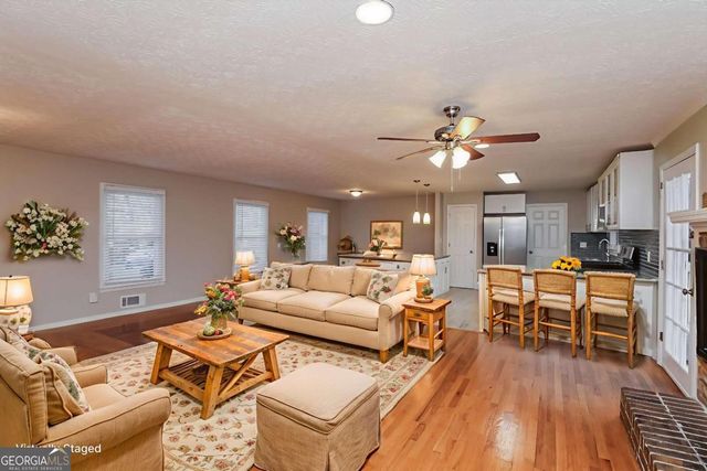 282 Somerset Court, Lawrenceville, GA 30044