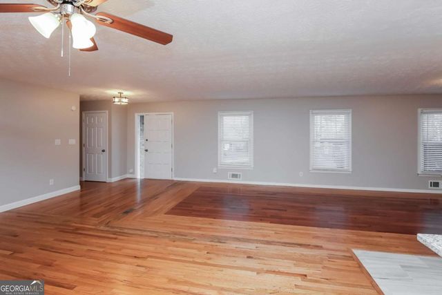 282 Somerset Court, Lawrenceville, GA 30044