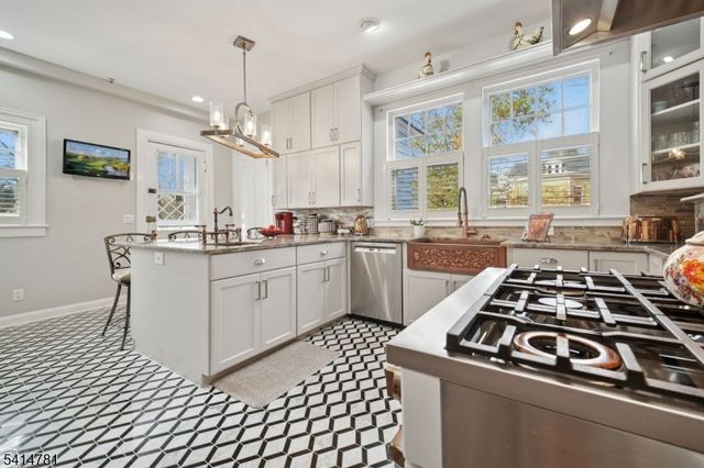 966 Hillside Ave, Plainfield City, NJ 07060