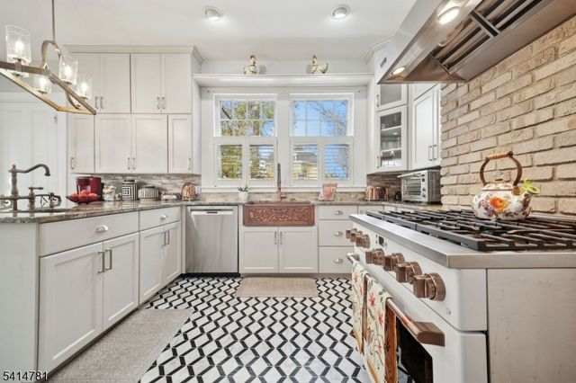 966 Hillside Ave, Plainfield City, NJ 07060