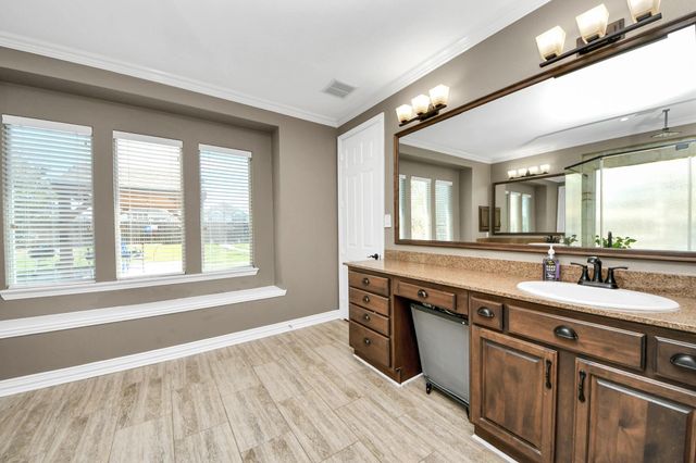 1335 Lake Grayson Drive, Katy, TX 77494